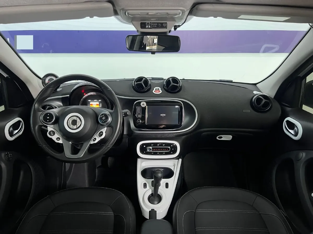 2017 Smart smart forfour 0.9T 90HP L3 6DCT,autocango,china used car exporter,china ev exporter,chinese used car exporter,chinese used ev exporter