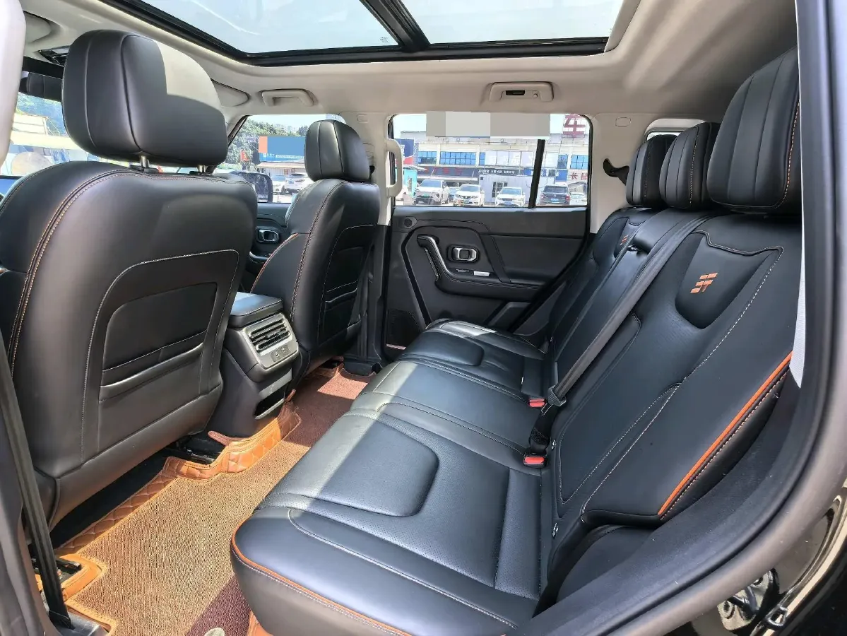 2025 MAXUS XinTu V70 2.0T 150HP L4 9AT,autocango,china used car exporter,china ev exporter,chinese used car exporter,chinese used ev exporter