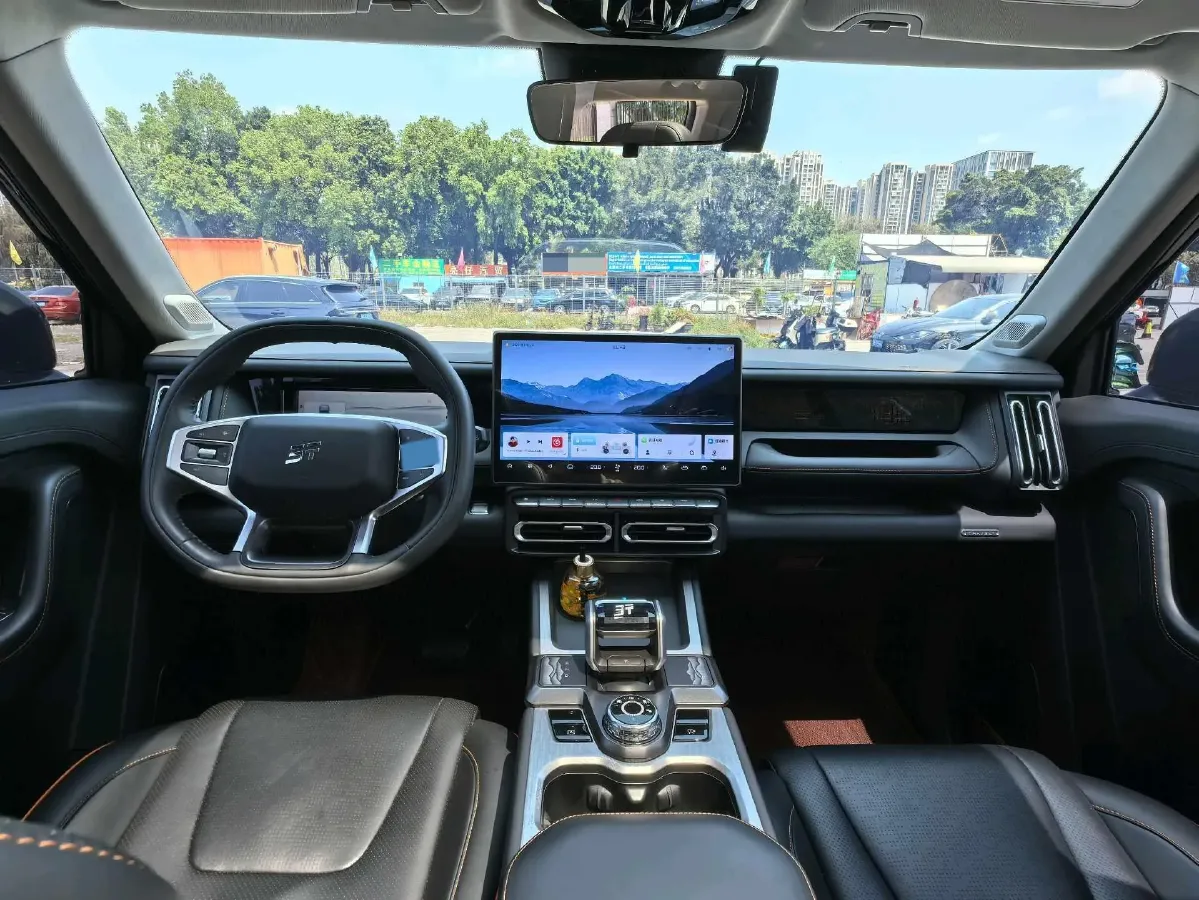 2025 MAXUS XinTu V70 2.0T 150HP L4 9AT,autocango,china used car exporter,china ev exporter,chinese used car exporter,chinese used ev exporter