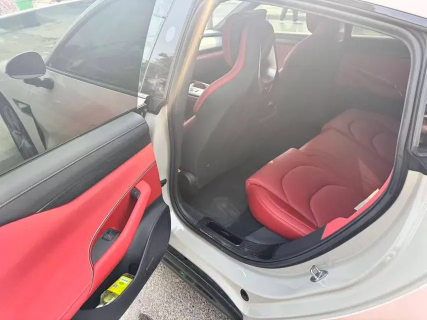 2024 MI SU7 BEV 73.6KWH,autocango,china used car exporter,china ev exporter,chinese used car exporter,chinese used ev exporter