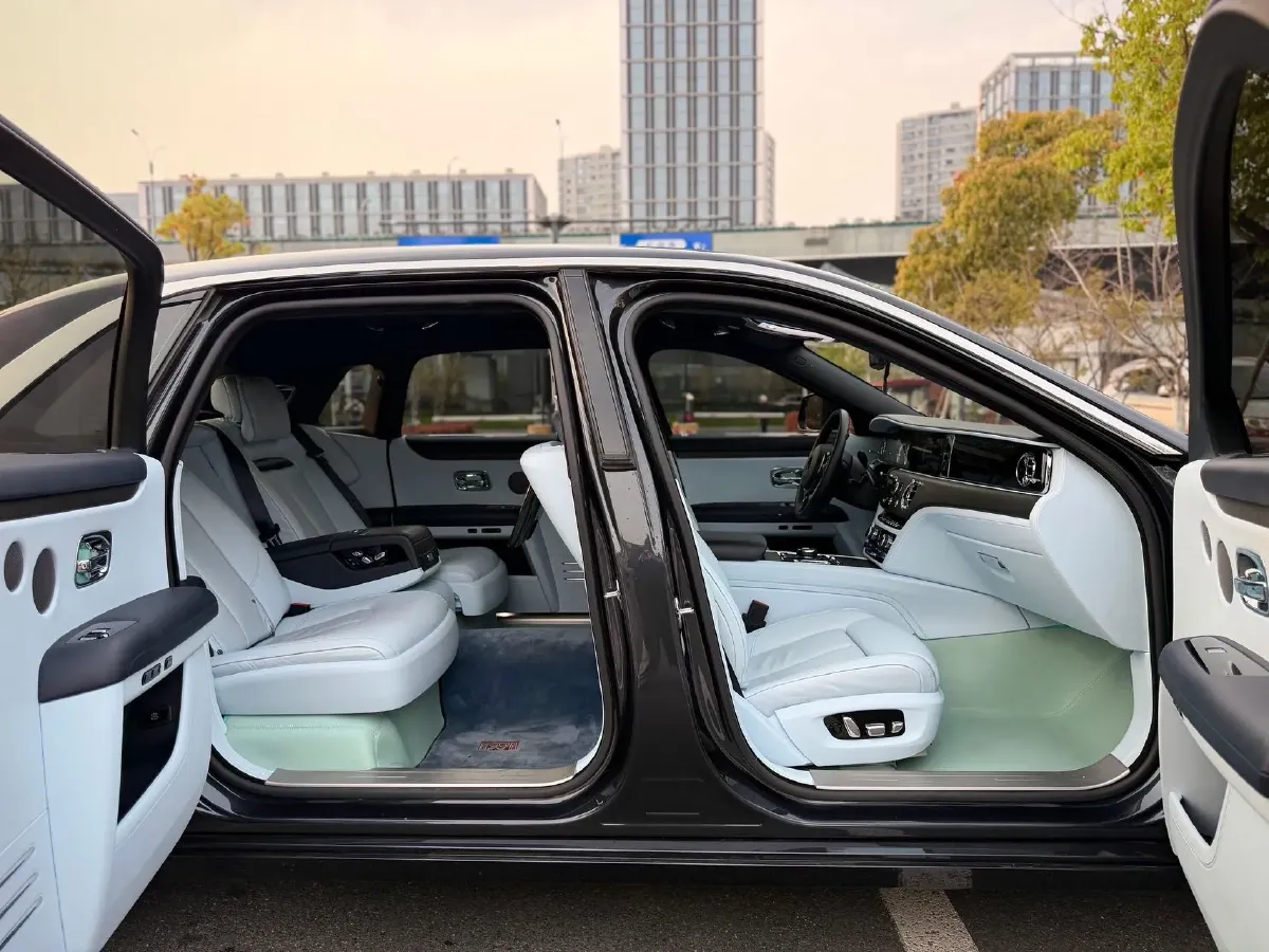 2021 Rolls-Royce Ghost 6.7T 571HP V12 8AT,autocango,china used car exporter,china ev exporter,chinese used car exporter,chinese used ev exporter