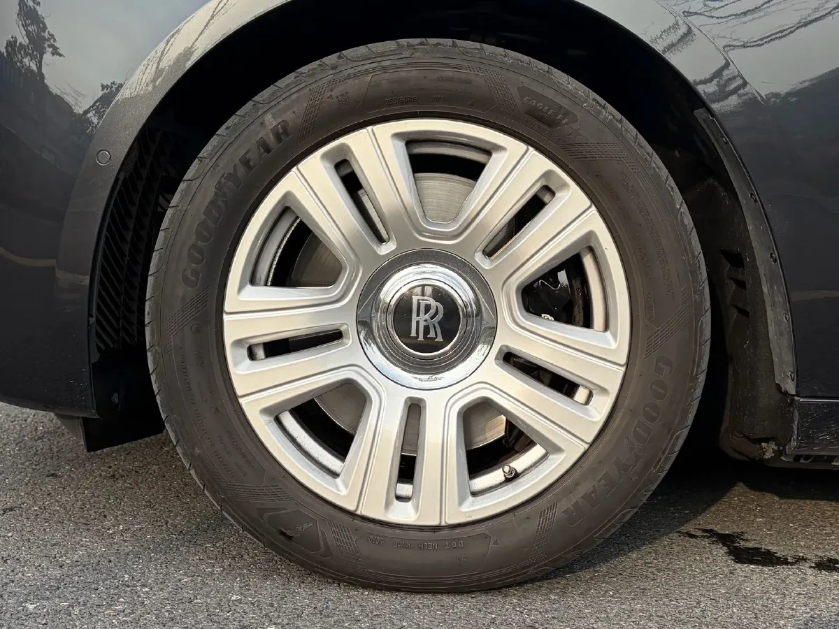 2021 Rolls-Royce Ghost 6.7T 571HP V12 8AT,autocango,china used car exporter,china ev exporter,chinese used car exporter,chinese used ev exporter