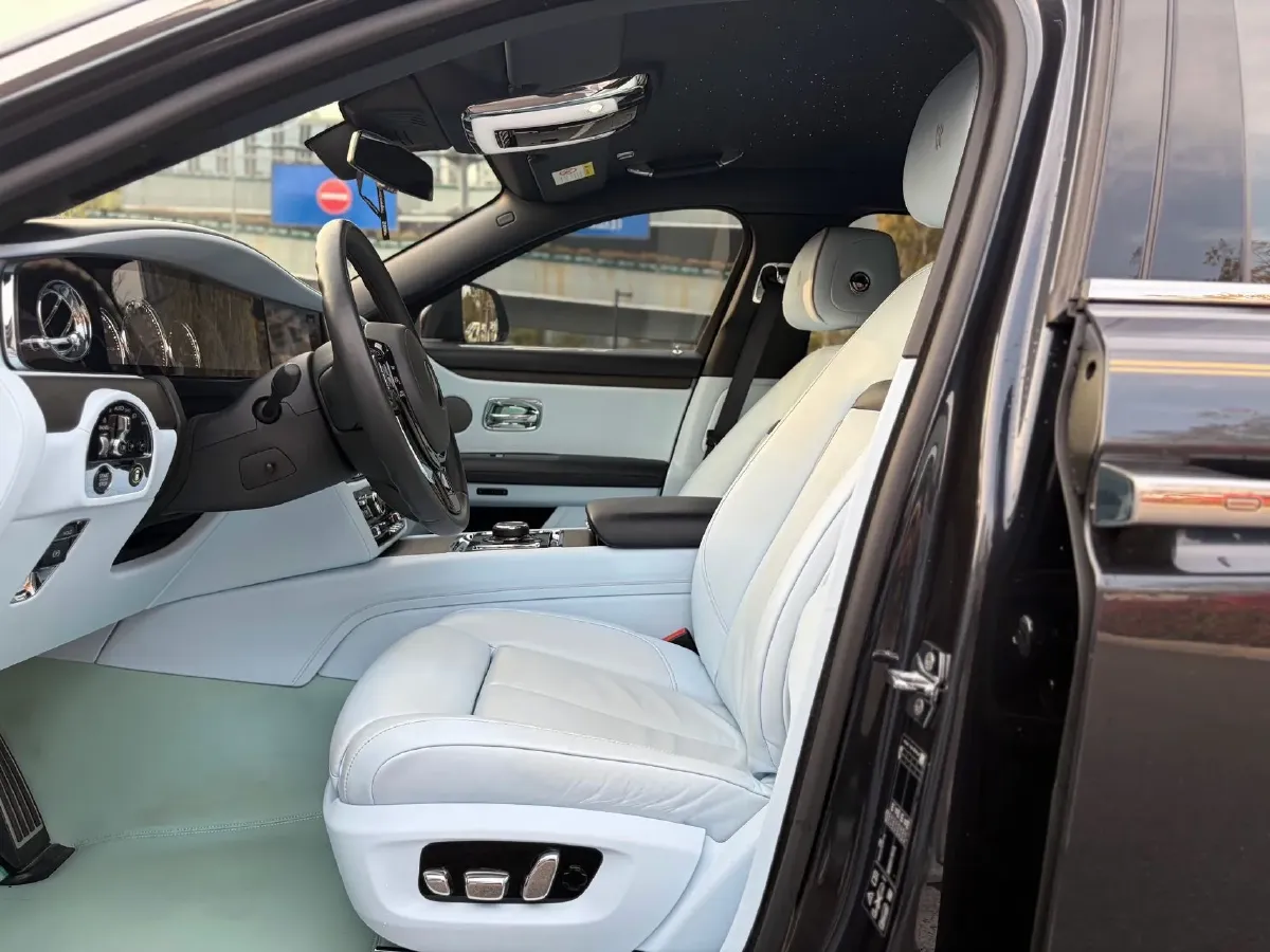 2021 Rolls-Royce Ghost 6.7T 571HP V12 8AT,autocango,china used car exporter,china ev exporter,chinese used car exporter,chinese used ev exporter