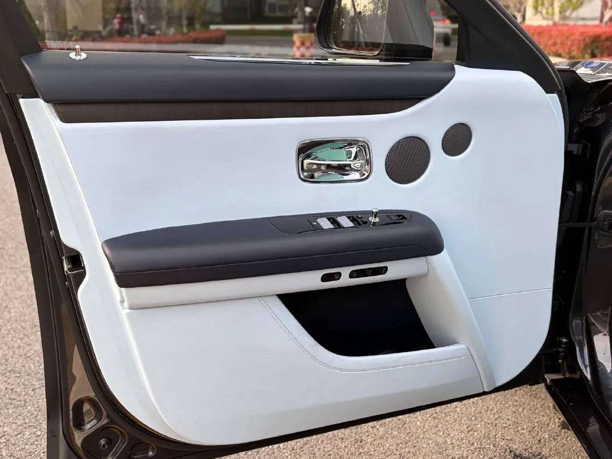 2021 Rolls-Royce Ghost 6.7T 571HP V12 8AT,autocango,china used car exporter,china ev exporter,chinese used car exporter,chinese used ev exporter