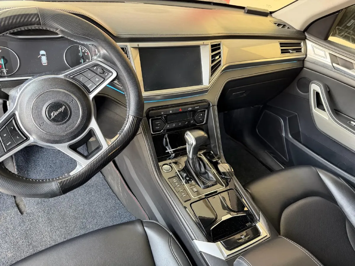 2017 Zotye Damy X7 1.8T 177HP L4 6DCT,autocango,china used car exporter,china ev exporter,chinese used car exporter,chinese used ev exporter