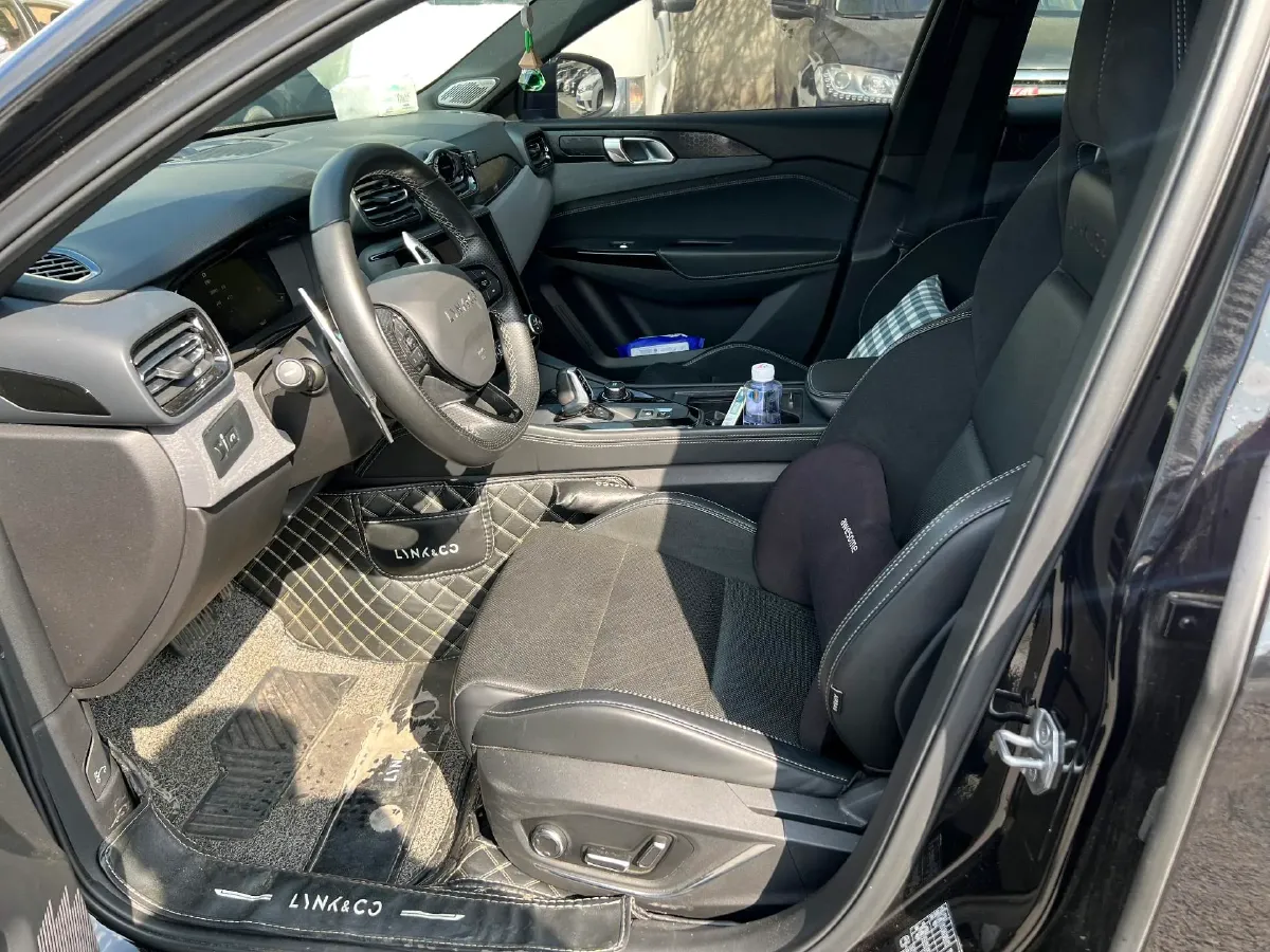 2022 LYNK&CO 03 2.0T 190HP L4 7DCT,autocango,china used car exporter,china ev exporter,chinese used car exporter,chinese used ev exporter