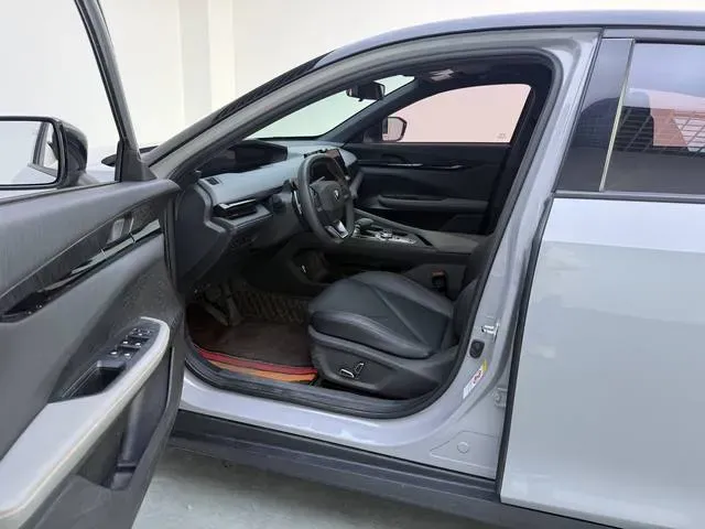 2022 ChangAn UNI-V 1.5T 188HP L4 7DCT,autocango,china used car exporter,china ev exporter,chinese used car exporter,chinese used ev exporter