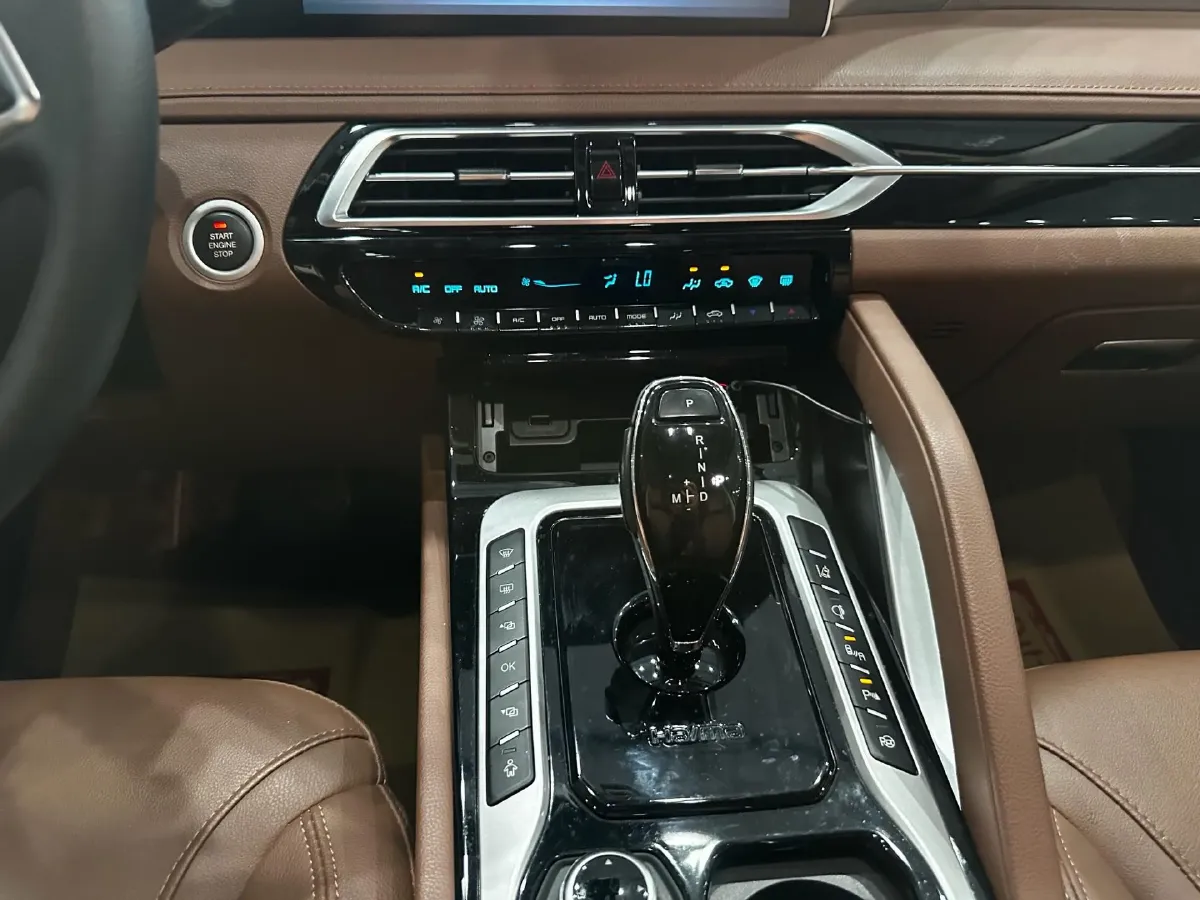 2020 HaiMa 7X 1.6T 195HP L4 6AT,autocango,china used car exporter,china ev exporter,chinese used car exporter,chinese used ev exporter