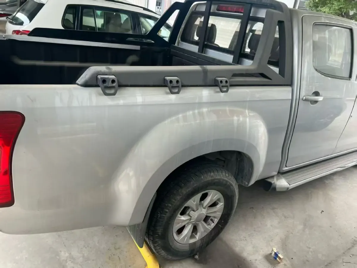 2020 Isuzu RE-MAX Jim 2.4T 211HP L4 5MT,autocango,china used car exporter,china ev exporter,chinese used car exporter,chinese used ev exporter