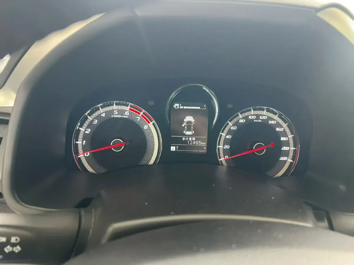 2020 Isuzu RE-MAX Jim 2.4T 211HP L4 5MT,autocango,china used car exporter,china ev exporter,chinese used car exporter,chinese used ev exporter