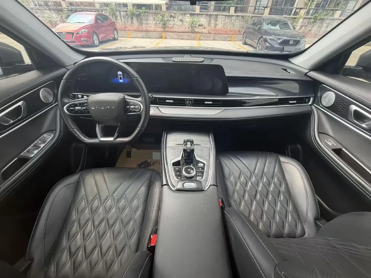 2023 Chery Tiggo 7 Plus 1.6T 197HP L4 7DCT,autocango,china used car exporter,china ev exporter,chinese used car exporter,chinese used ev exporter