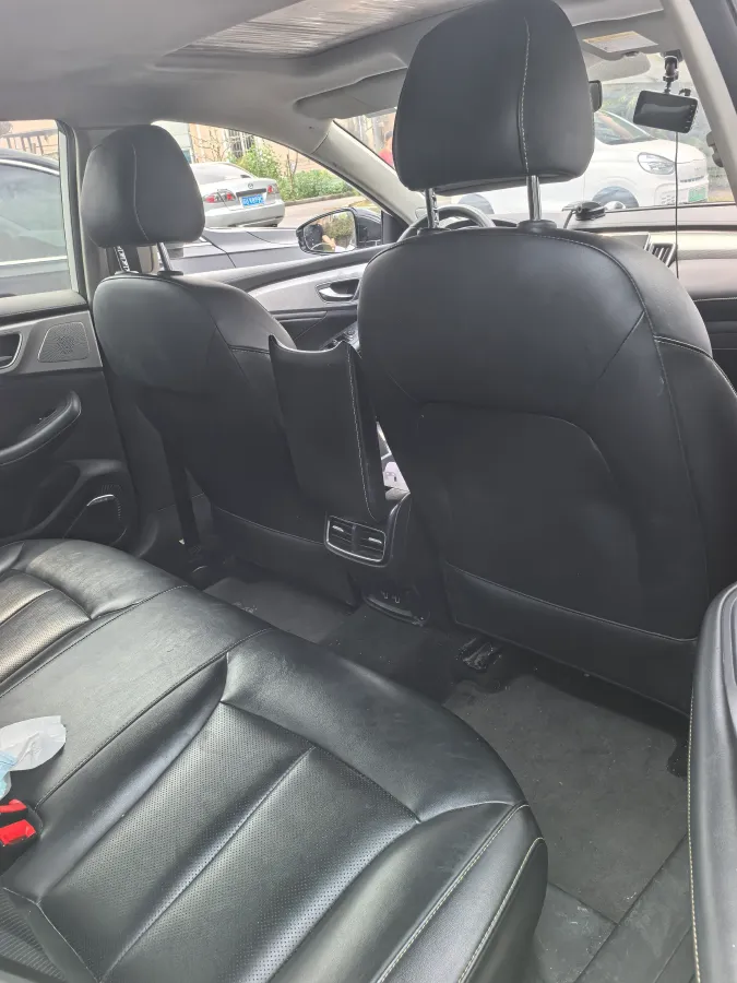 2020 Roewe i6 MAX 1.5T 169HP L4 AMT PHEV,autocango,china used car exporter,china ev exporter,chinese used car exporter,chinese used ev exporter