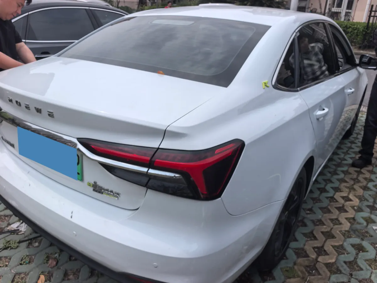 2020 Roewe i6 MAX 1.5T 169HP L4 AMT PHEV,autocango,china used car exporter,china ev exporter,chinese used car exporter,chinese used ev exporter