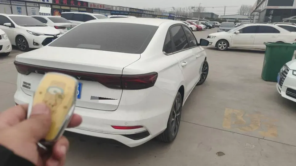 2025 Geely Emgrand 1.5L 127HP L4 CVT,autocango,china used car exporter,china ev exporter,chinese used car exporter,chinese used ev exporter