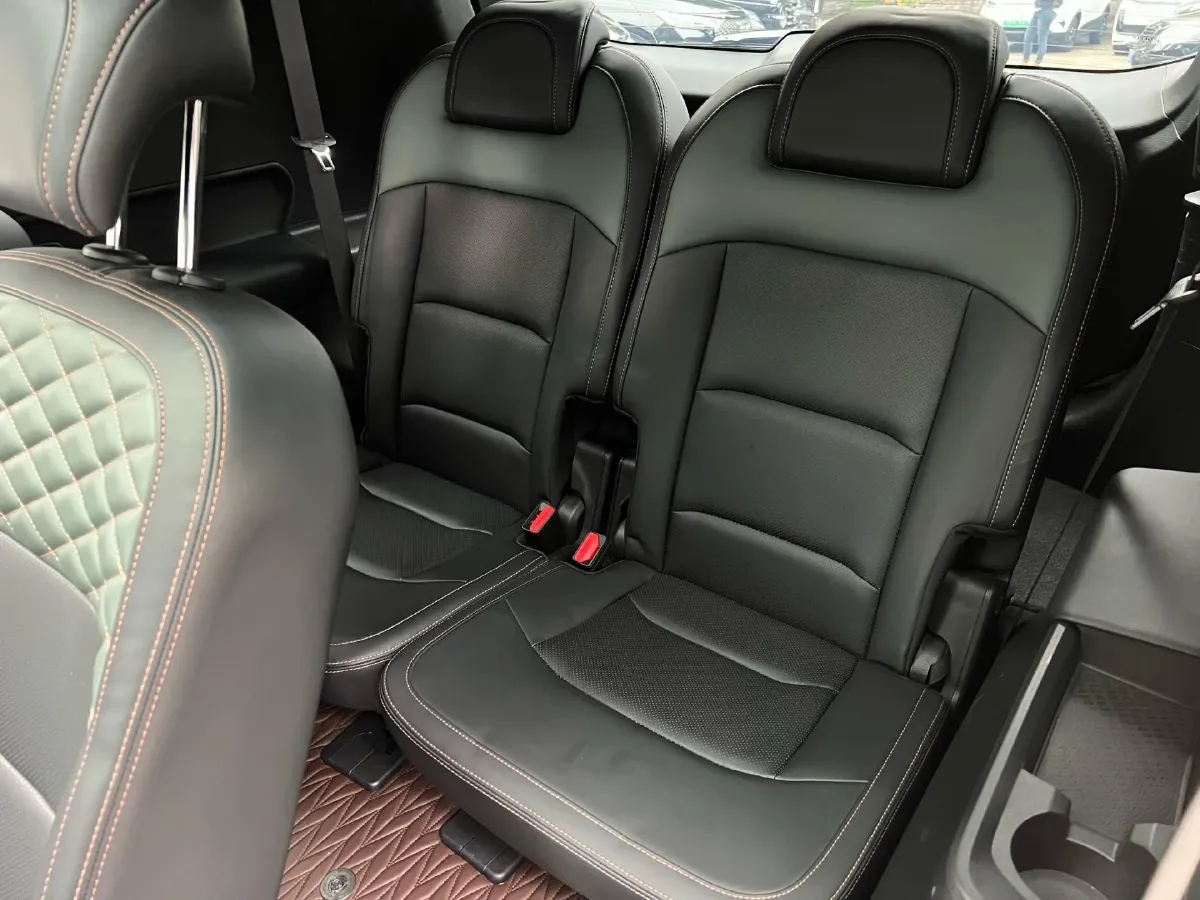 2023 Geely Okavango L 2.0T 218HP L4 7DCT,autocango,china used car exporter,china ev exporter,chinese used car exporter,chinese used ev exporter