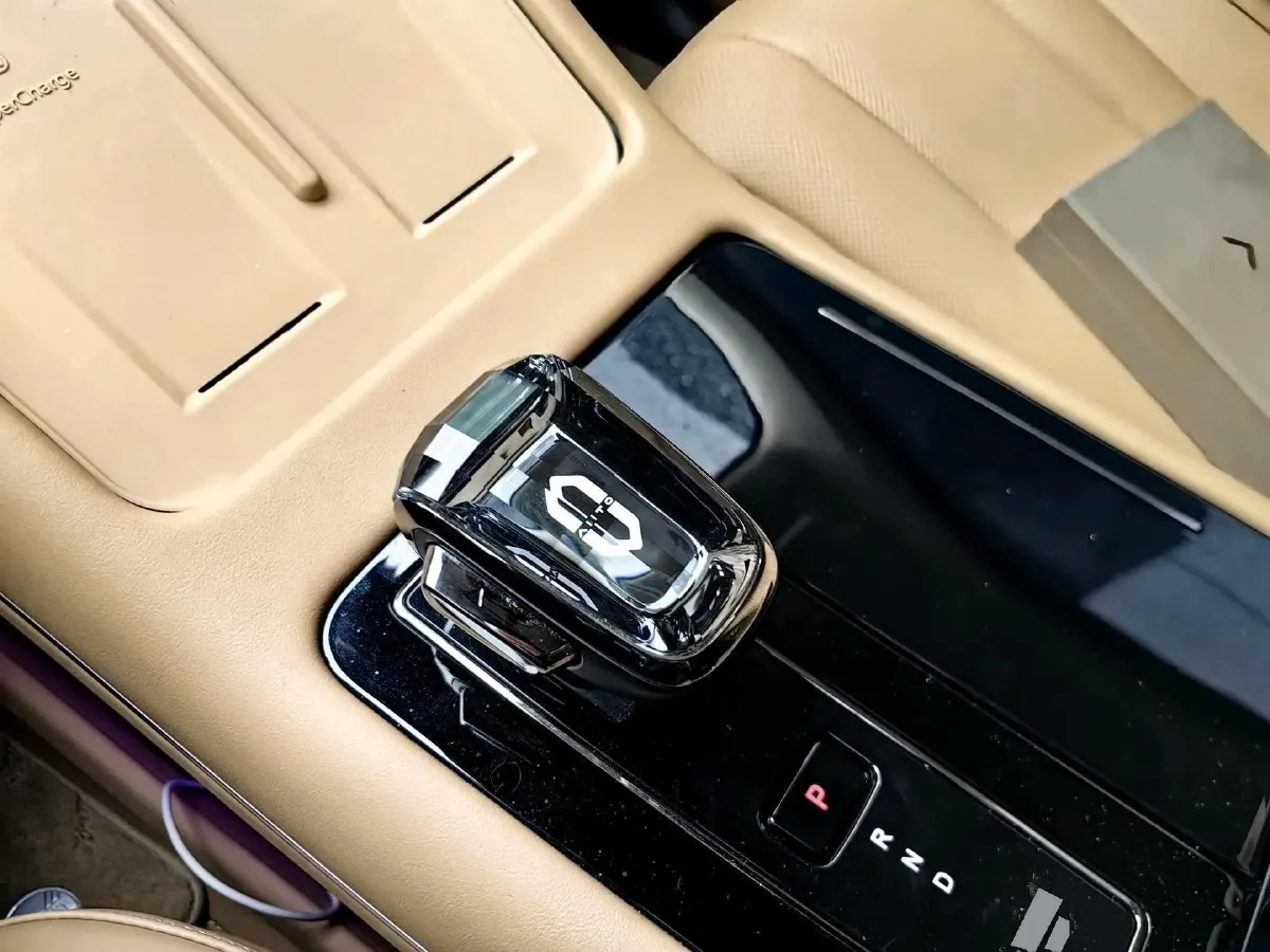 2024 AITO AITO M7 1.5T 152HP L4 REEV 38.5KWH,autocango,china used car exporter,china ev exporter,chinese used car exporter,chinese used ev exporter