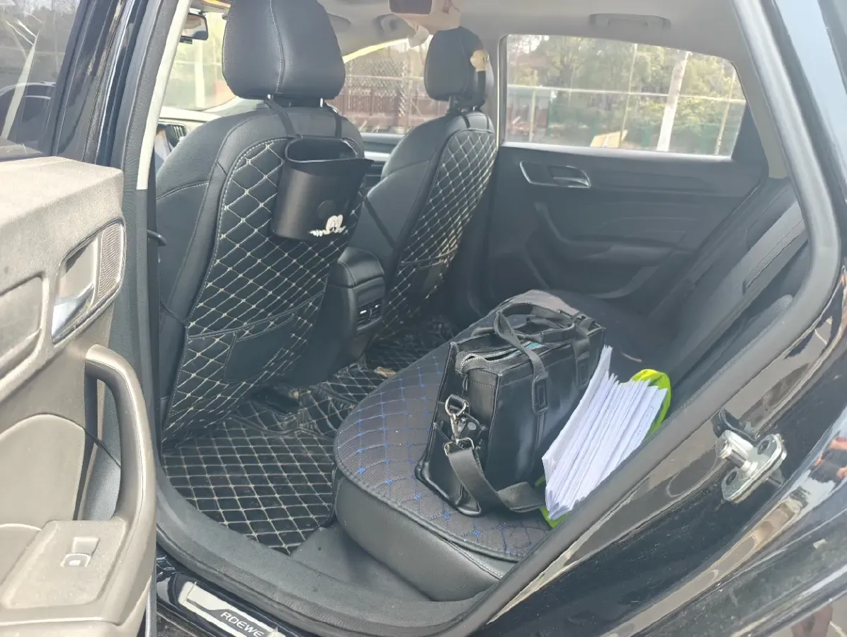 2019 Roewe i6 1.5T 169HP L4 AMT PHEV 9.1KWH,autocango,china used car exporter,china ev exporter,chinese used car exporter,chinese used ev exporter