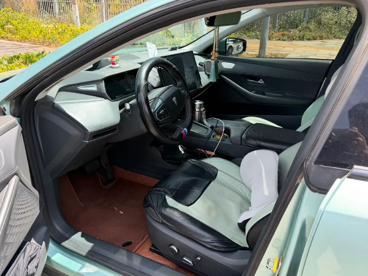 2022 DongFeng Forthing LingZhi EV BEV 68.4KWH,autocango,china used car exporter,china ev exporter,chinese used car exporter,chinese used ev exporter