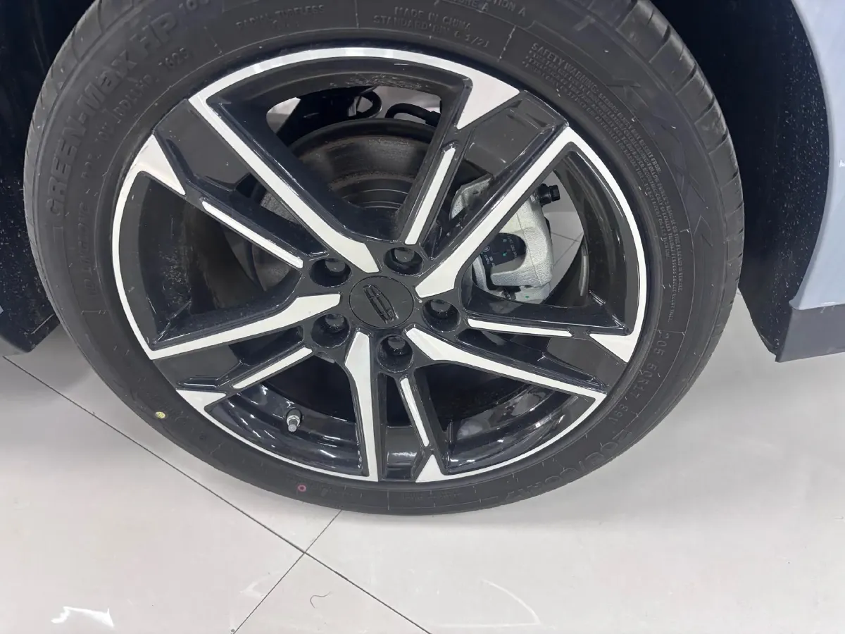 2024 Geely Binray 1.5T 181HP L4 7DCT,autocango,china used car exporter,china ev exporter,chinese used car exporter,chinese used ev exporter