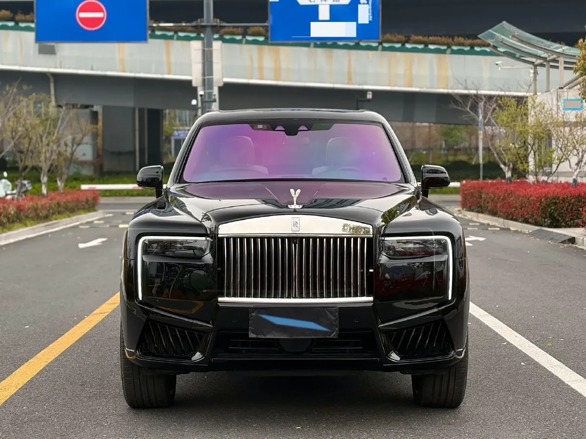 2018 Rolls-Royce Cullinan 6.7T 571HP V12 8AT,autocango,china used car exporter,china ev exporter,chinese used car exporter,chinese used ev exporter