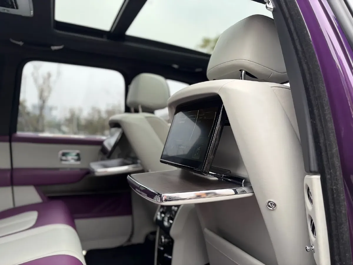 2018 Rolls-Royce Cullinan 6.7T 571HP V12 8AT,autocango,china used car exporter,china ev exporter,chinese used car exporter,chinese used ev exporter