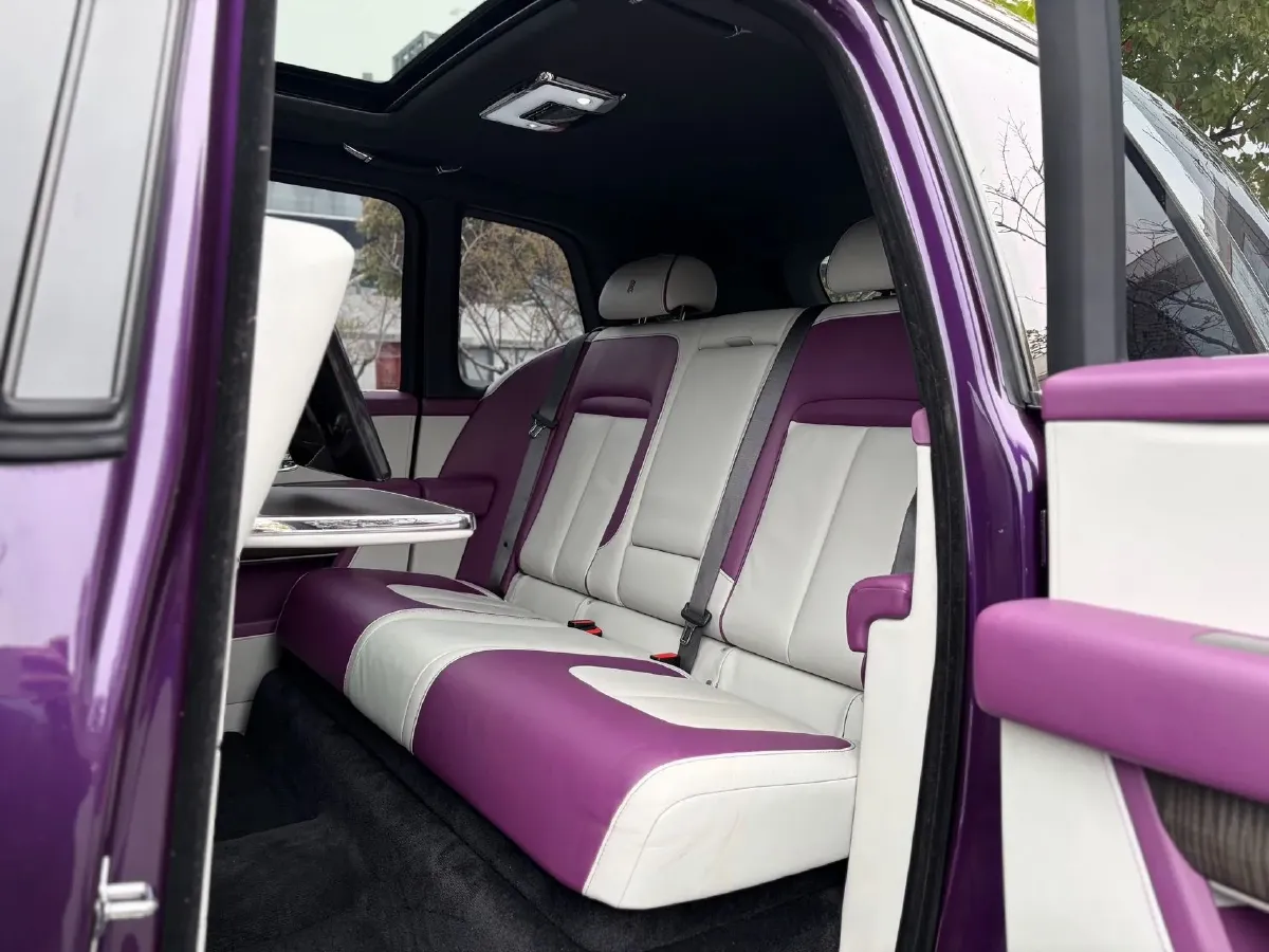 2018 Rolls-Royce Cullinan 6.7T 571HP V12 8AT,autocango,china used car exporter,china ev exporter,chinese used car exporter,chinese used ev exporter