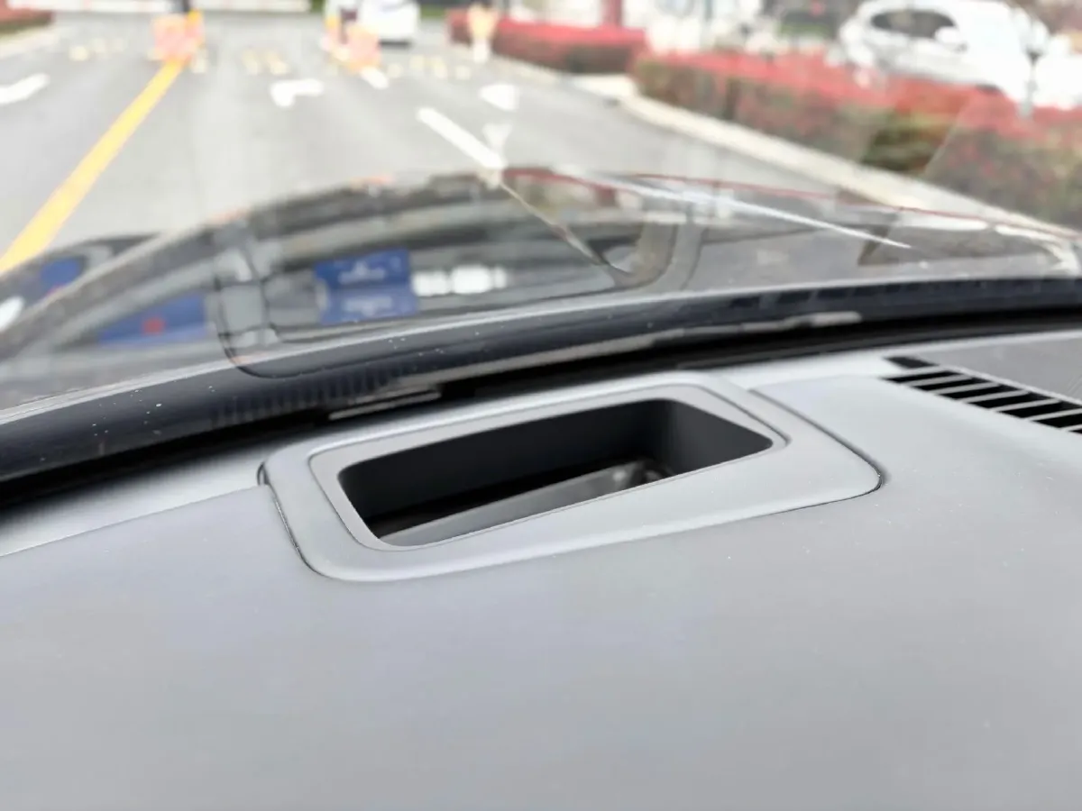 2018 Rolls-Royce Cullinan 6.7T 571HP V12 8AT,autocango,china used car exporter,china ev exporter,chinese used car exporter,chinese used ev exporter