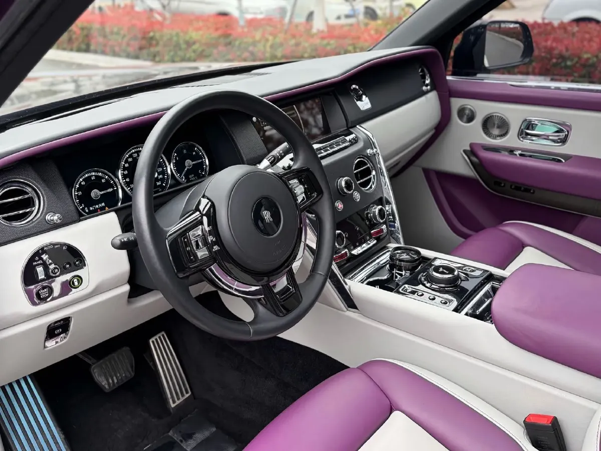 2018 Rolls-Royce Cullinan 6.7T 571HP V12 8AT,autocango,china used car exporter,china ev exporter,chinese used car exporter,chinese used ev exporter