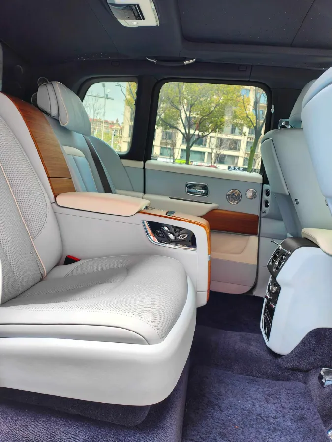 2020 Rolls-Royce Cullinan 6.7T 600HP V12 8AT,autocango,china used car exporter,china ev exporter,chinese used car exporter,chinese used ev exporter