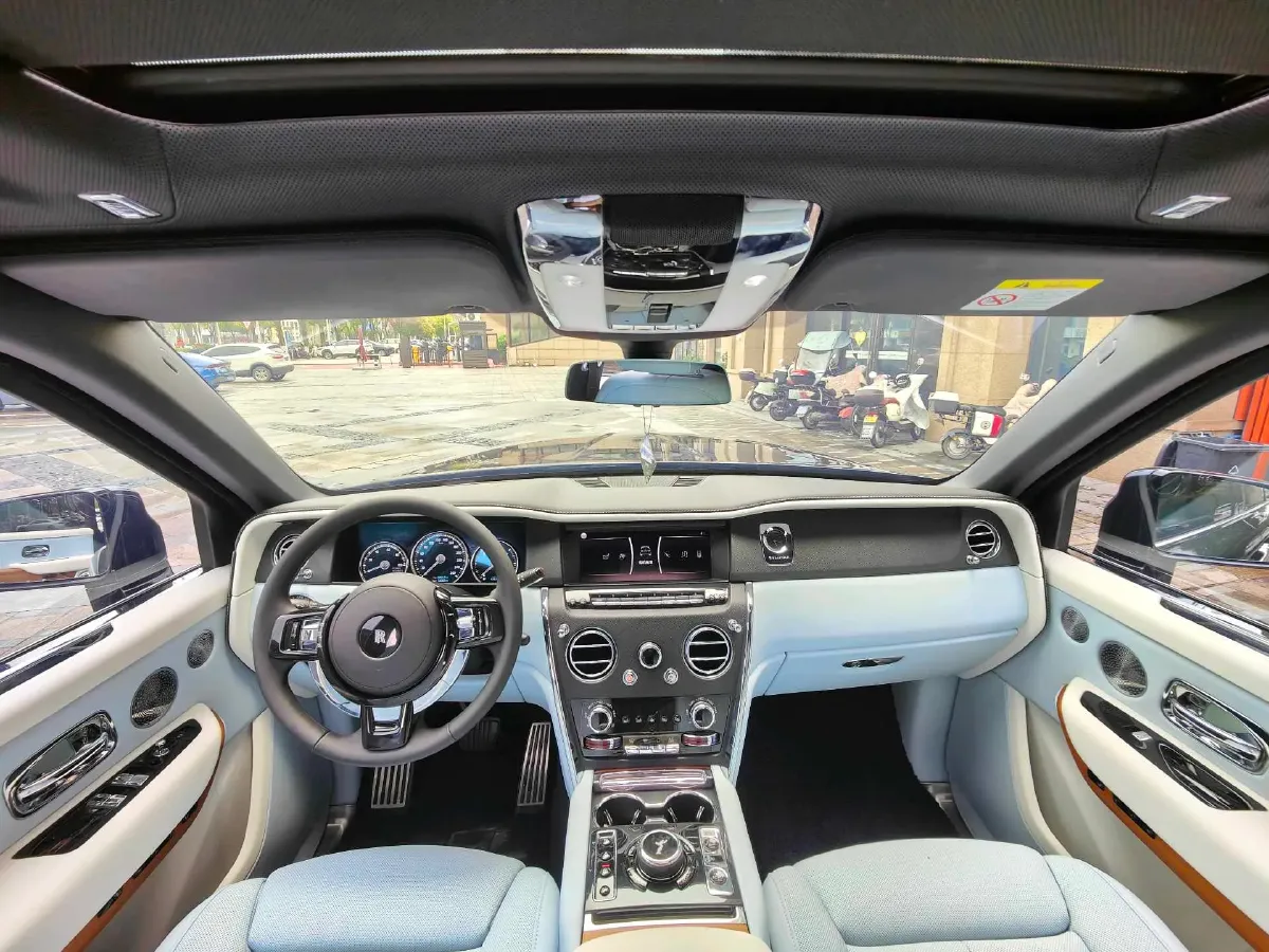 2020 Rolls-Royce Cullinan 6.7T 600HP V12 8AT,autocango,china used car exporter,china ev exporter,chinese used car exporter,chinese used ev exporter