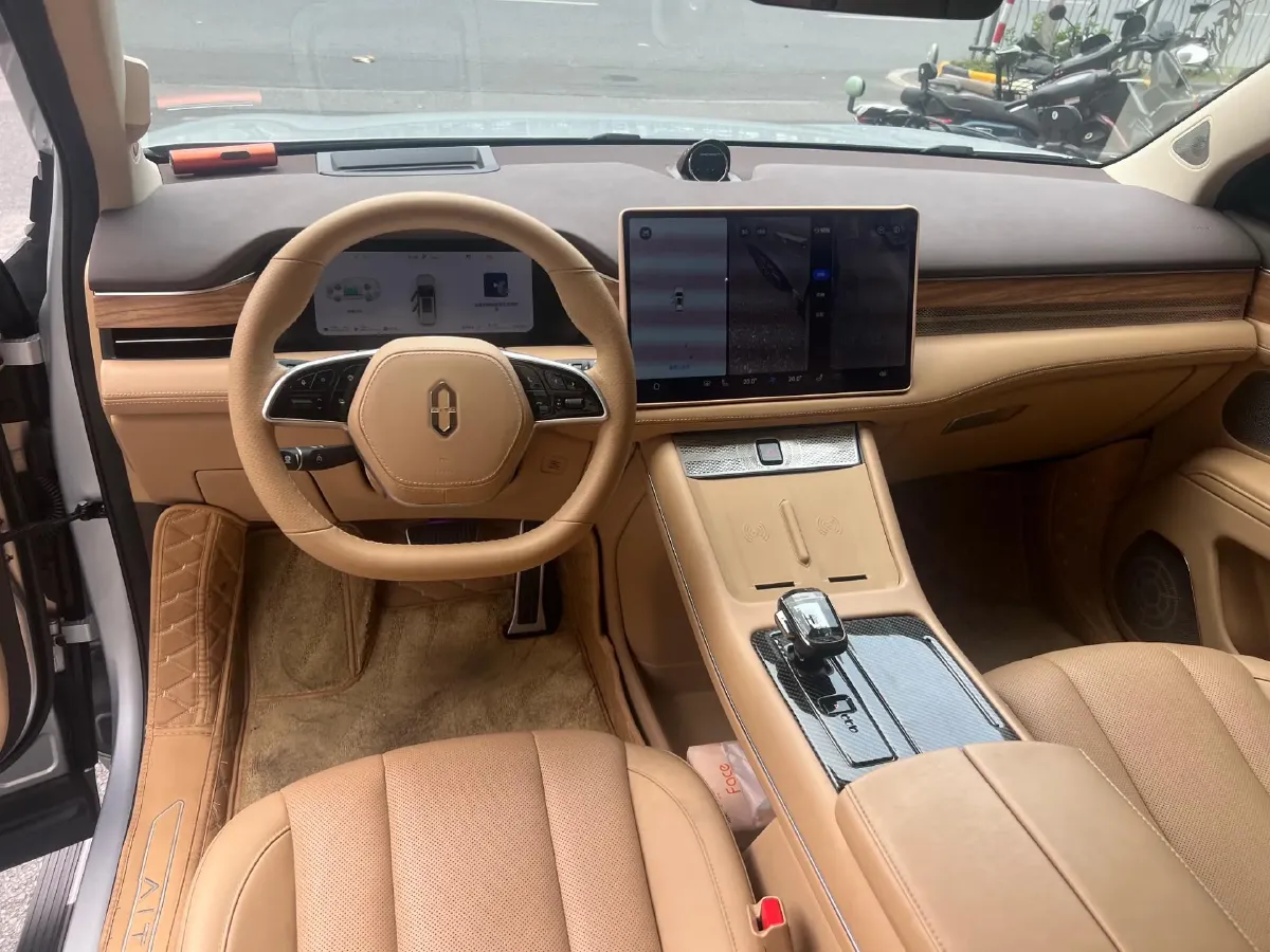 2024 AITO AITO M7 1.5T 152HP L4 REEV 40KWH,autocango,china used car exporter,china ev exporter,chinese used car exporter,chinese used ev exporter