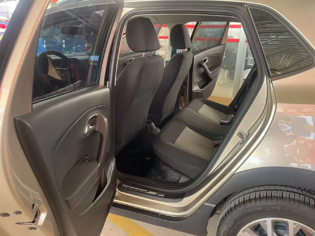 2016 Volkswagen Polo 1.4L 90HP L4 6AT,autocango,china used car exporter,china ev exporter,chinese used car exporter,chinese used ev exporter