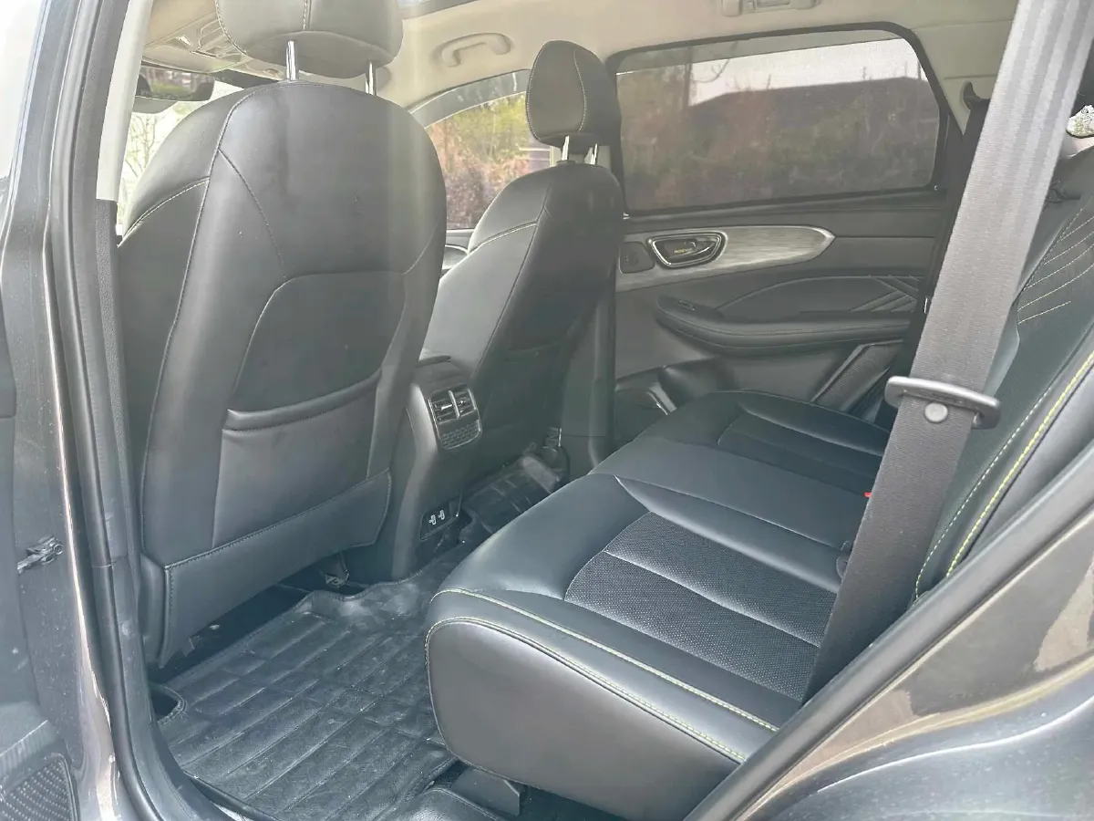 2023 Roewe RX5 1.5T 181HP L4 7DCT,autocango,china used car exporter,china ev exporter,chinese used car exporter,chinese used ev exporter