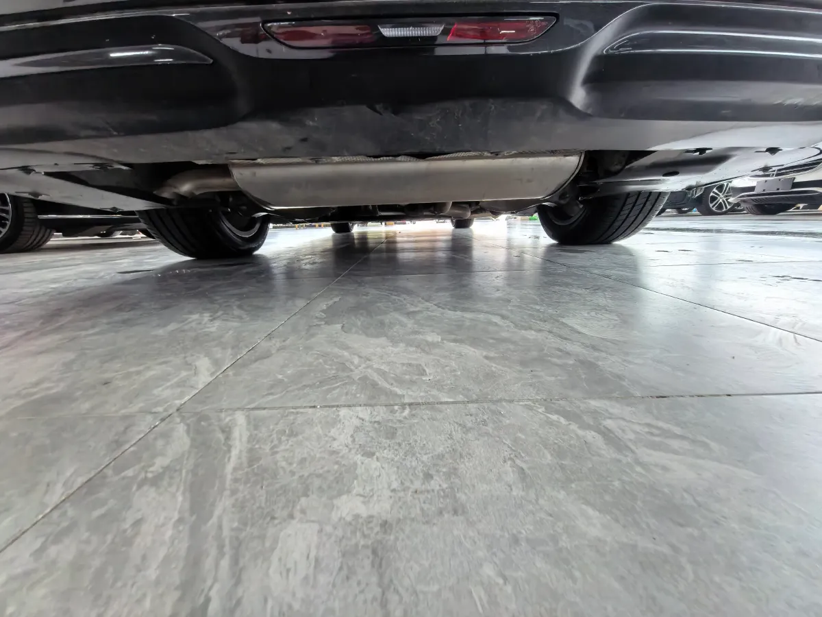 2025 Voyah Dream 1.5T 150HP L4 PHEV 41.7KWH,autocango,china used car exporter,china ev exporter,chinese used car exporter,chinese used ev exporter