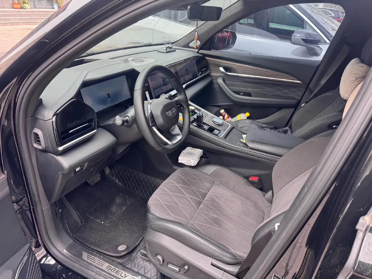 2025 Geely Monjaro 2.0T 238HP L4 8AT,autocango,china used car exporter,china ev exporter,chinese used car exporter,chinese used ev exporter