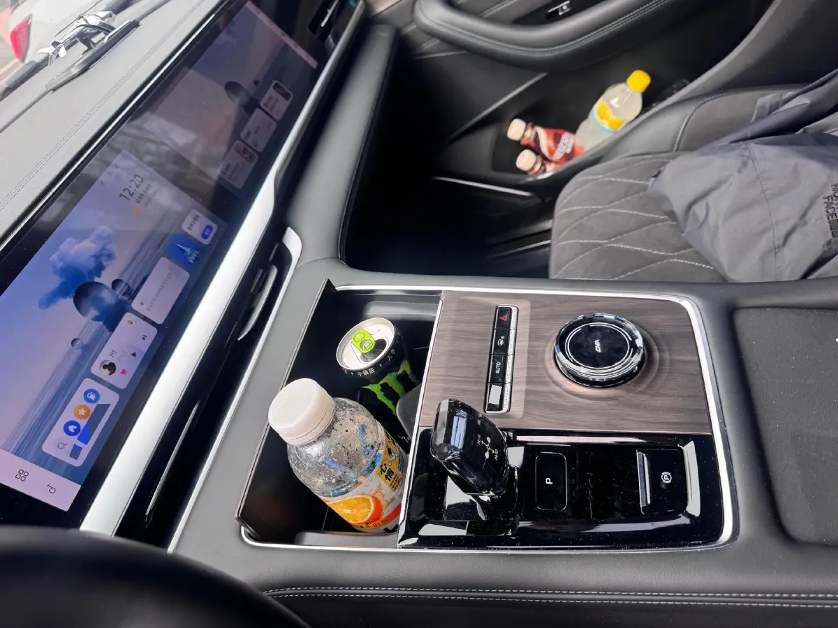 2025 Geely Monjaro 2.0T 238HP L4 8AT,autocango,china used car exporter,china ev exporter,chinese used car exporter,chinese used ev exporter