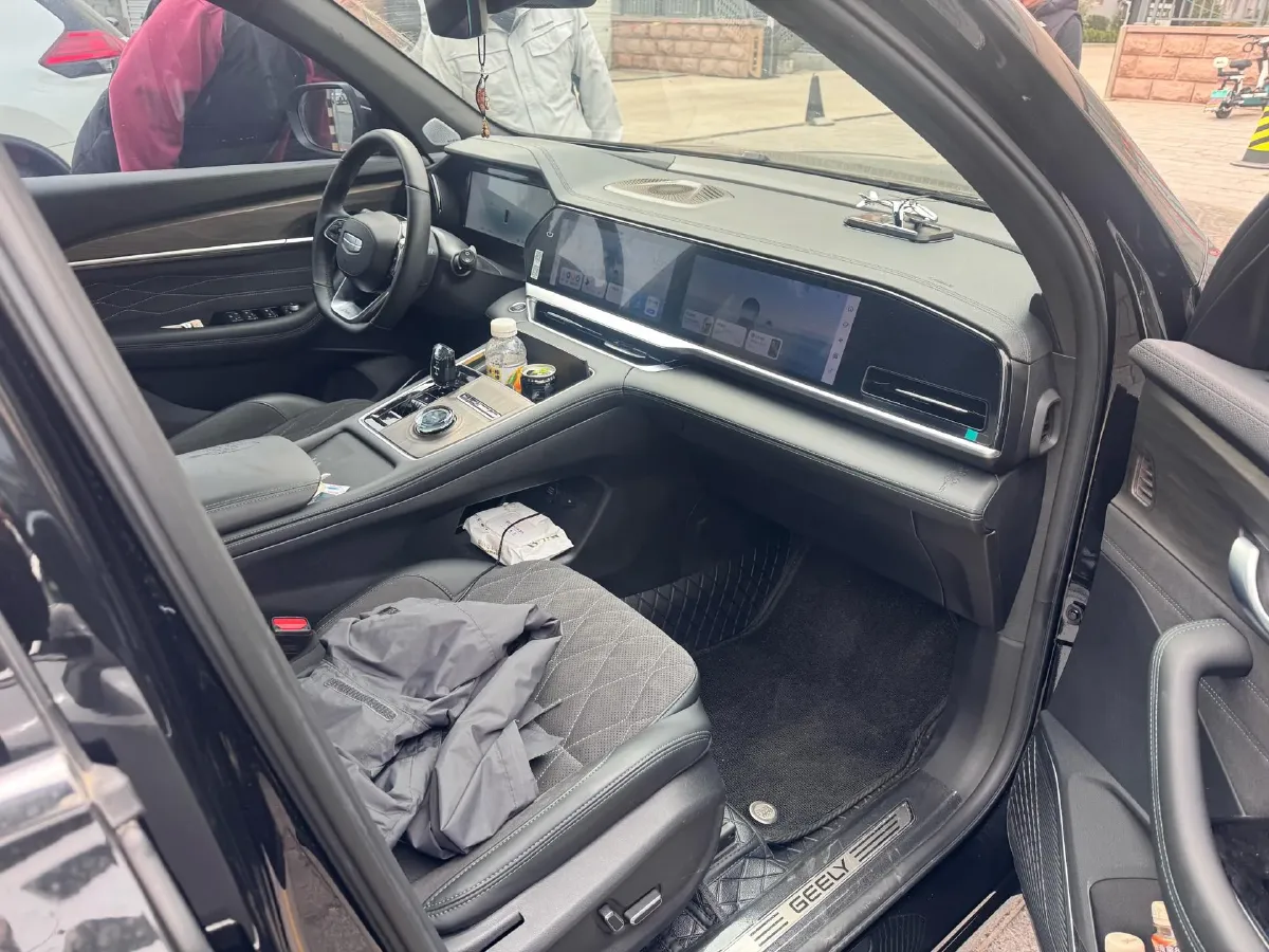 2025 Geely Monjaro 2.0T 238HP L4 8AT,autocango,china used car exporter,china ev exporter,chinese used car exporter,chinese used ev exporter