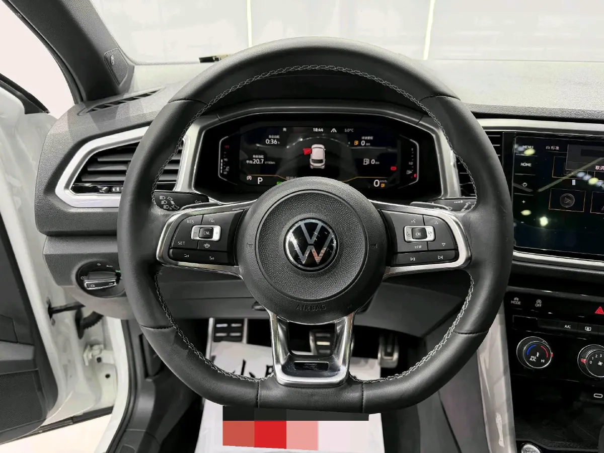 2022 Volkswagen T-Roc 1.4T 150HP L4 7DCT,autocango,china used car exporter,china ev exporter,chinese used car exporter,chinese used ev exporter