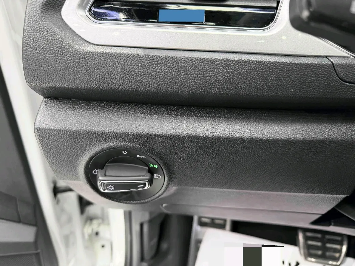 2022 Volkswagen T-Roc 1.4T 150HP L4 7DCT,autocango,china used car exporter,china ev exporter,chinese used car exporter,chinese used ev exporter