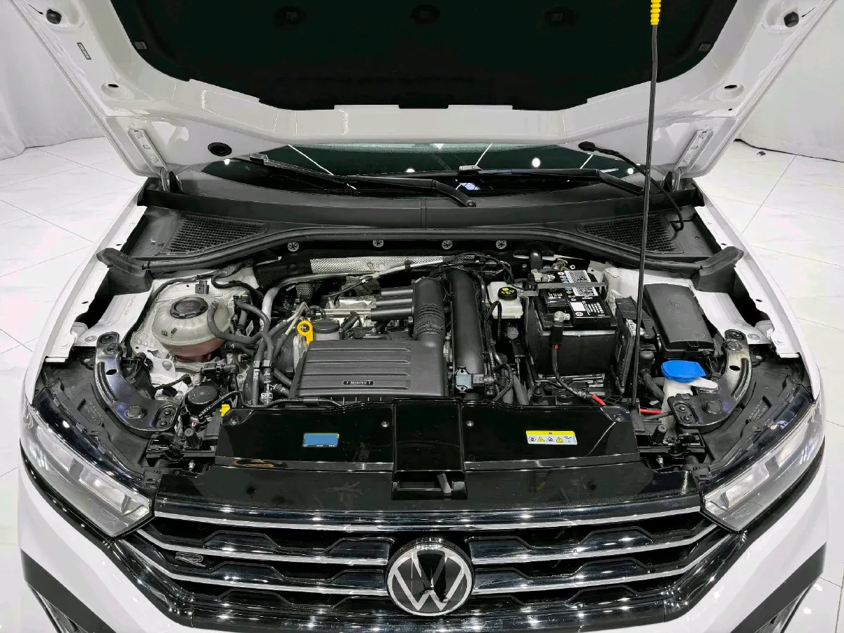 2022 Volkswagen T-Roc 1.4T 150HP L4 7DCT,autocango,china used car exporter,china ev exporter,chinese used car exporter,chinese used ev exporter