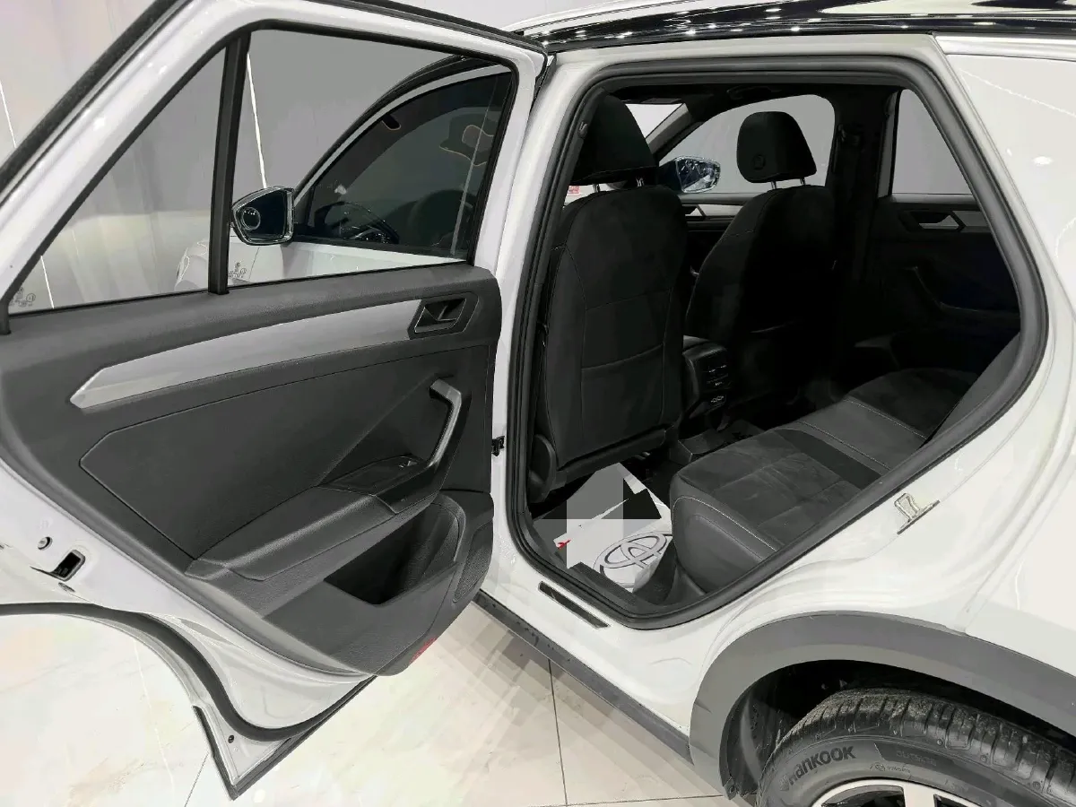 2022 Volkswagen T-Roc 1.4T 150HP L4 7DCT,autocango,china used car exporter,china ev exporter,chinese used car exporter,chinese used ev exporter