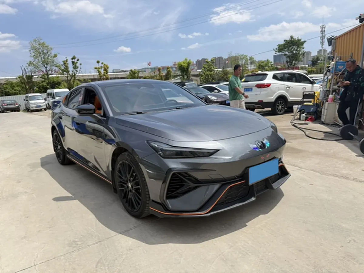 2025 ChangAn UNI-V 1.5T 192HP L4 7DCT,autocango,china used car exporter,china ev exporter,chinese used car exporter,chinese used ev exporter