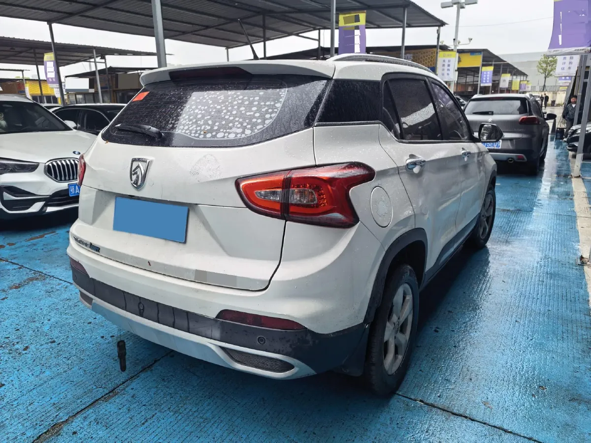 2017 BaoJun 310W 1.5L 105HP L4 6MT,autocango,china used car exporter,china ev exporter,chinese used car exporter,chinese used ev exporter