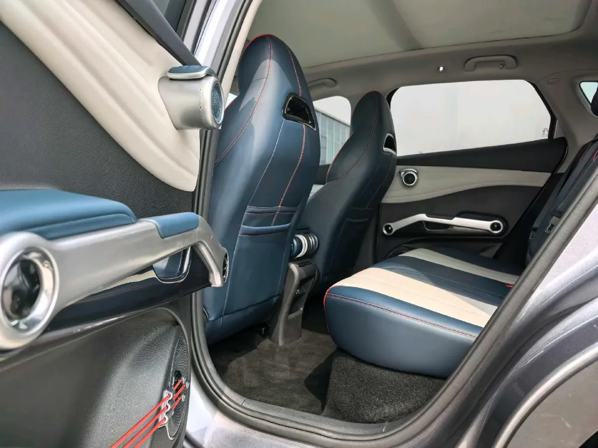 2022 Roewe RX5 MAX 1.5T 181HP L4 6AT,autocango,china used car exporter,china ev exporter,chinese used car exporter,chinese used ev exporter