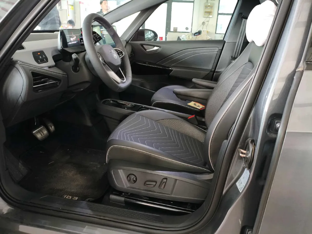 2024 Volkswagen ID.3 BEV 52.8KWH,autocango,china used car exporter,china ev exporter,chinese used car exporter,chinese used ev exporter