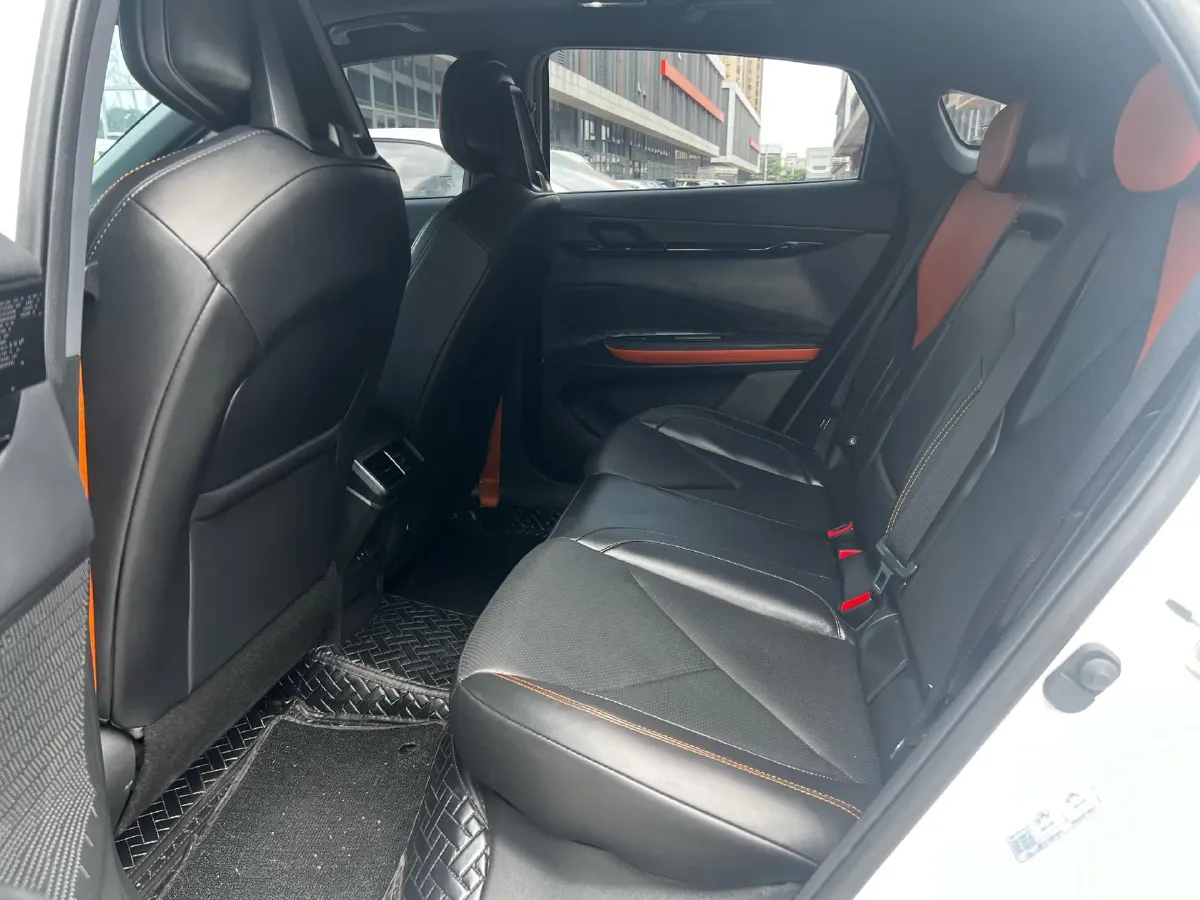 2023 ChangAn UNI-V 1.5T 188HP L4 7DCT,autocango,china used car exporter,china ev exporter,chinese used car exporter,chinese used ev exporter