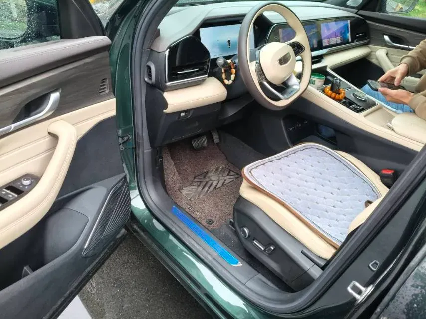 2025 Geely Monjaro 2.0T 238HP L4 8AT,autocango,china used car exporter,china ev exporter,chinese used car exporter,chinese used ev exporter