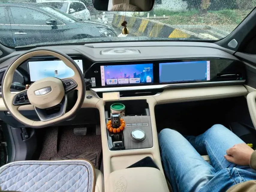 2025 Geely Monjaro 2.0T 238HP L4 8AT,autocango,china used car exporter,china ev exporter,chinese used car exporter,chinese used ev exporter