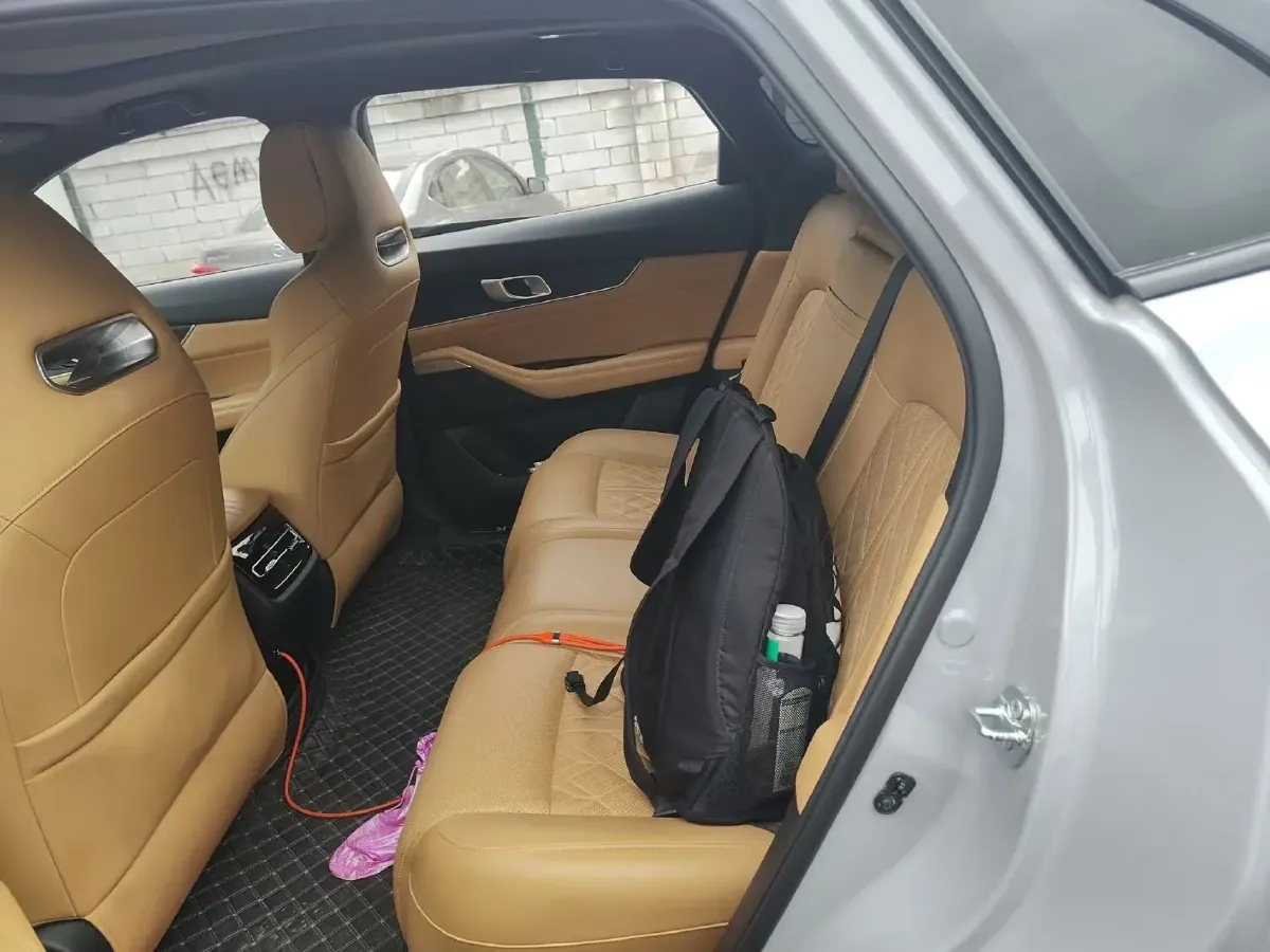 2021 ChangAn UNI-K 2.0T 233HP L4 8AT,autocango,china used car exporter,china ev exporter,chinese used car exporter,chinese used ev exporter