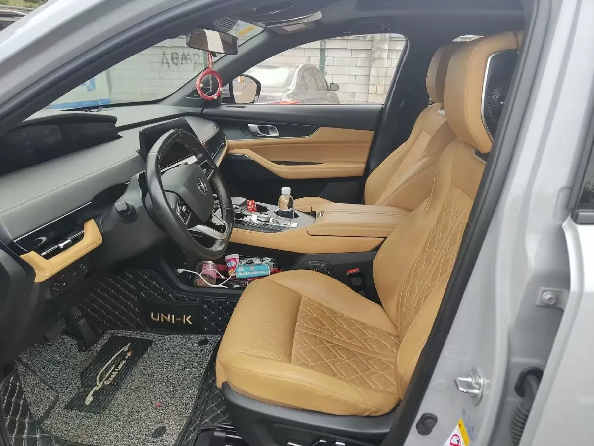 2021 ChangAn UNI-K 2.0T 233HP L4 8AT,autocango,china used car exporter,china ev exporter,chinese used car exporter,chinese used ev exporter